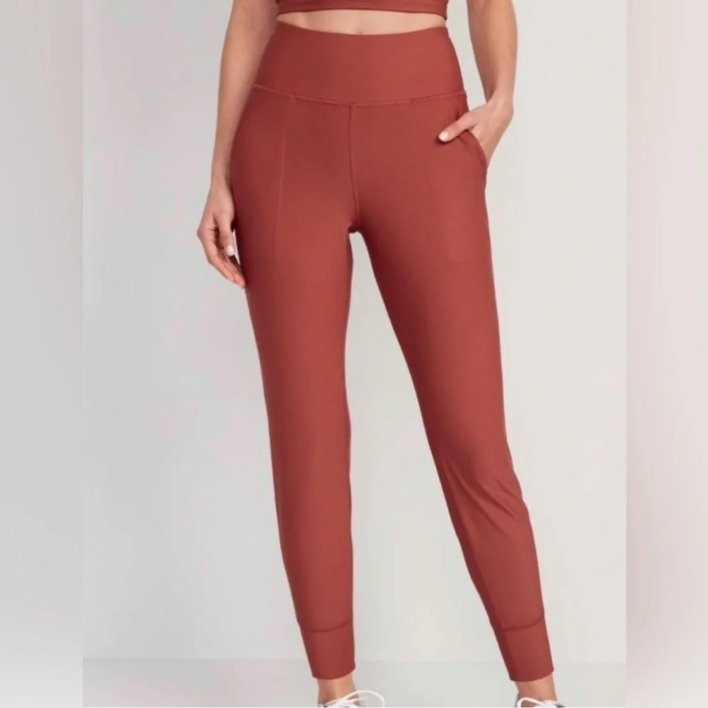 🌺OLD NAVY POWER SOFT JOGGER LEGGINGS SIZE SMAL🌺